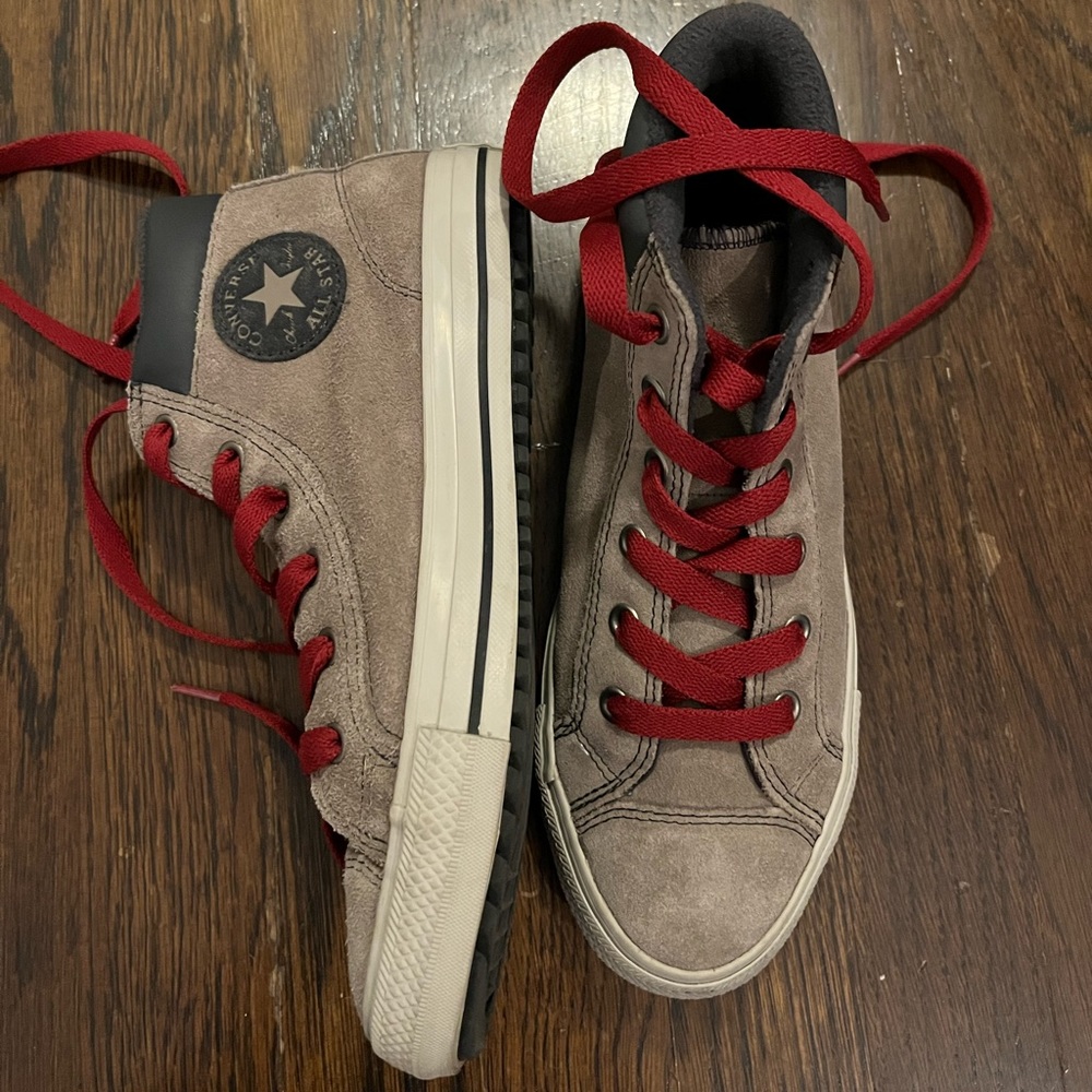 NWOT boys size 4 camel grey suede Converse sneakers